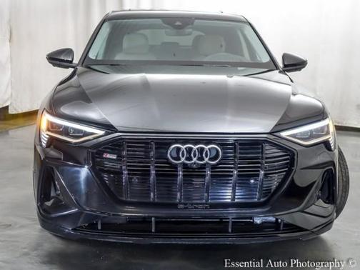 2021 Audi e-tron Prestige