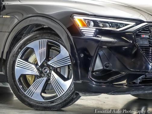 2021 Audi e-tron Prestige