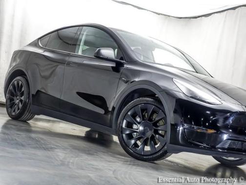Black 2024 Tesla Model Y Long Range