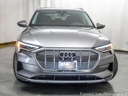 2021 Audi e-tron Premium