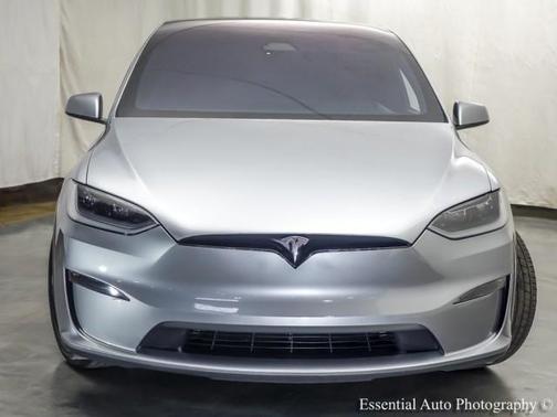 Lunar Silver 2025 Tesla Model X Plaid