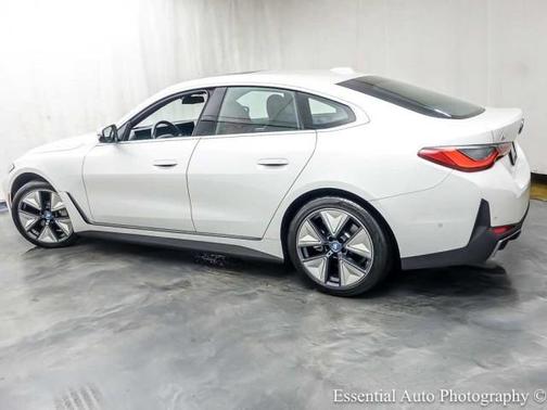 Mineral White Metallic 2023 BMW i4 Gran Coupe eDrive35