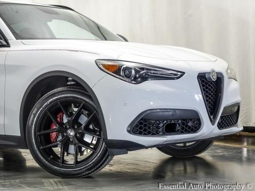 2019 Alfa Romeo Stelvio Sport