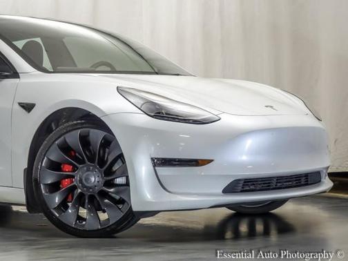 2023 Tesla Model 3 Performance