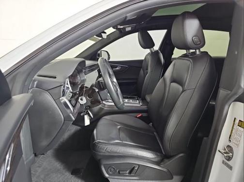 2019 Audi Q8 Premium Plus