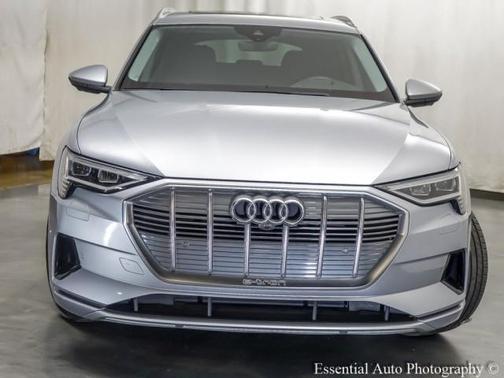 2019 Audi e-tron Premium Plus