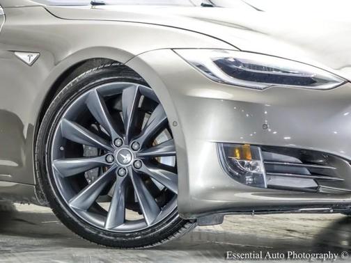 2016 Tesla Model S 75D