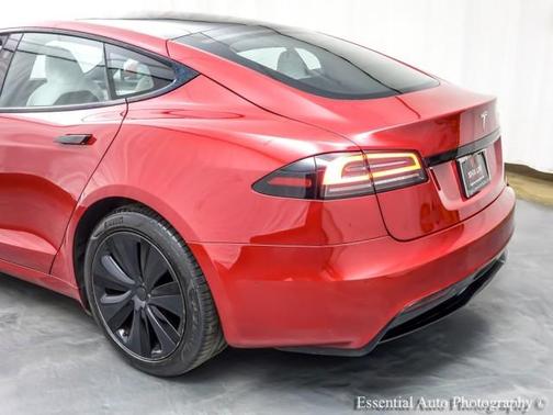 Red Multi 2022 Tesla Model S Base