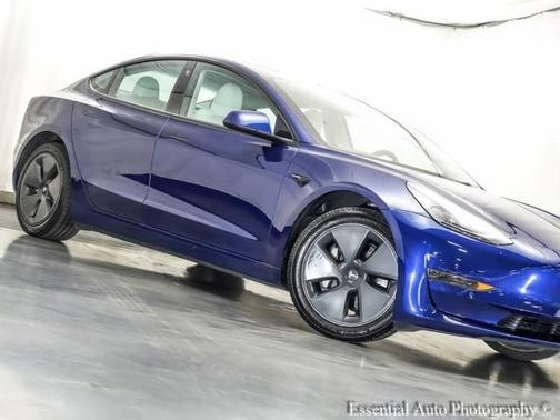 2022 Tesla Model 3 Base