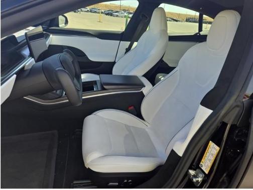 2023 Tesla Model S Plaid