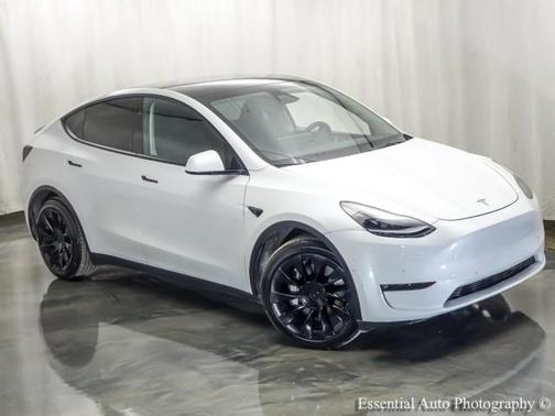 2023 Tesla Model Y Long Range