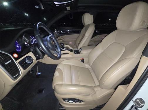 2021 Porsche Cayenne AWD