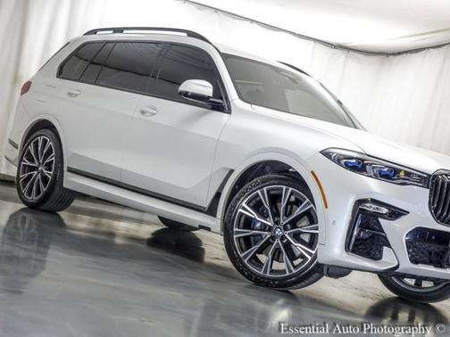 2021 BMW X7 M50i