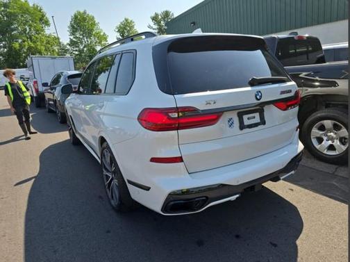 2021 BMW X7 M50i