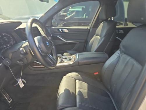 2021 BMW X7 M50i