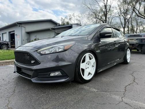 2017 Ford Focus ST 