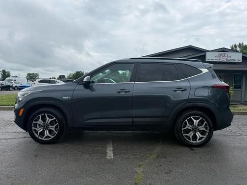 Gravity Gray 2021 Kia Seltos EX