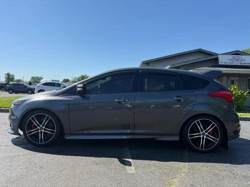Magnetic 2016 Ford Focus ST