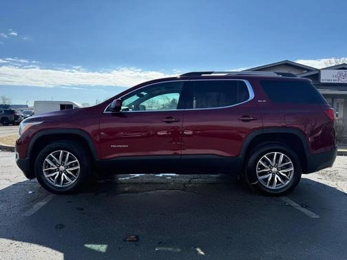 2017 GMC Acadia SLE-2