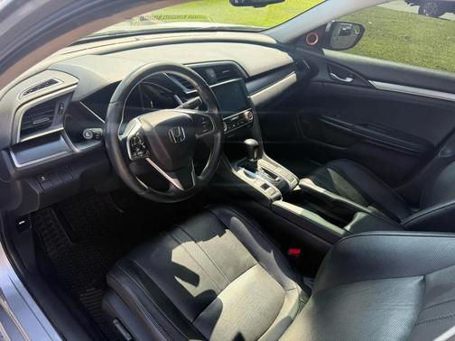 Lunar Silver Metallic 2017 Honda Civic EX-L