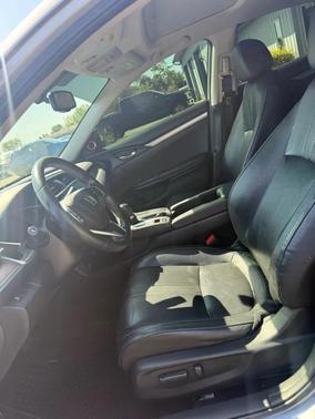 Lunar Silver Metallic 2017 Honda Civic EX-L