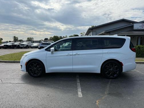 2019 Chrysler Pacifica Touring Plus