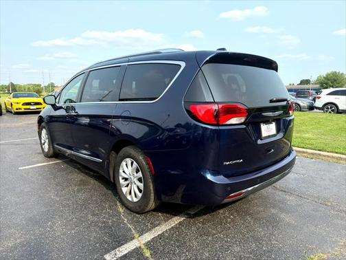 2018 Chrysler Pacifica Touring-L
