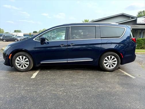 2018 Chrysler Pacifica Touring-L