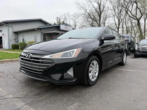 2020 Hyundai ELANTRA SE