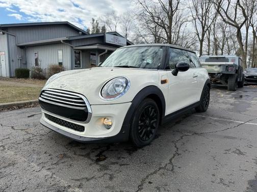 2017 MINI Hardtop Cooper