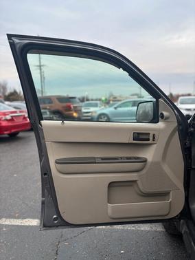 2009 Ford Escape XLS