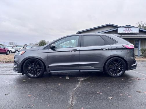 2020 Ford Edge ST