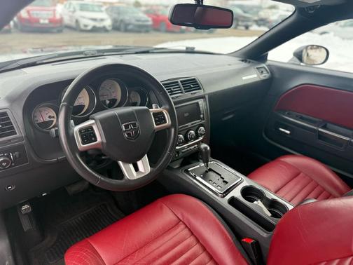 2014 Dodge Challenger SXT