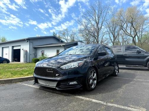 2017 Ford Focus ST ST