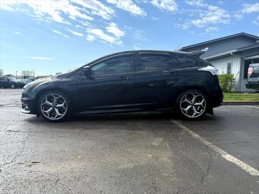 2017 Ford Focus ST ST