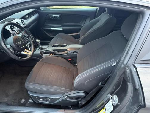 2017 Ford Mustang EcoBoost