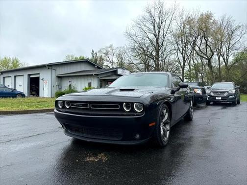 2015 Dodge Challenger SXT Plus