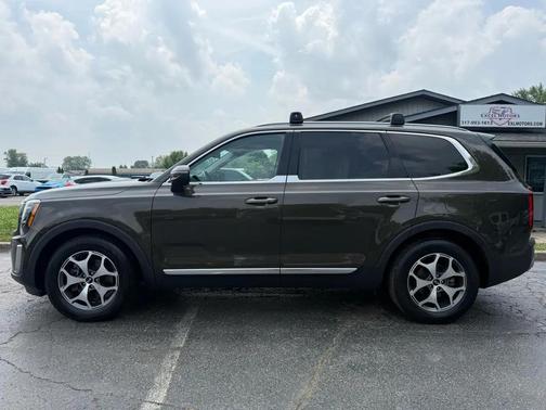 Dark Moss 2020 Kia Telluride EX