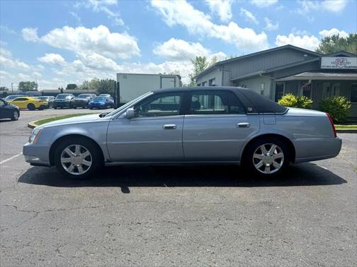2006 Cadillac DTS Base