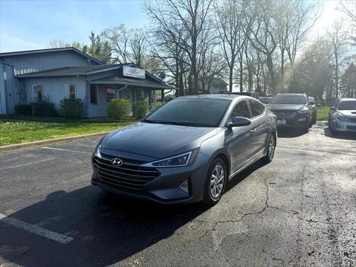 2019 Hyundai ELANTRA SE