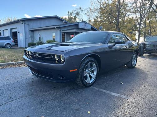 2015 Dodge Challenger SXT