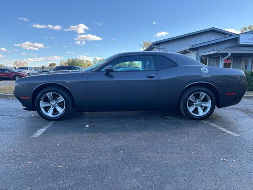 2015 Dodge Challenger SXT