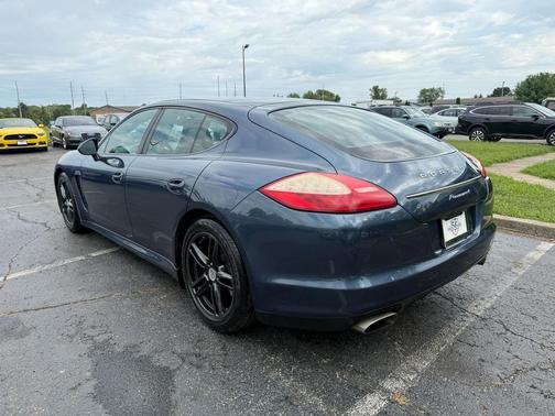 2011 Porsche Panamera 4