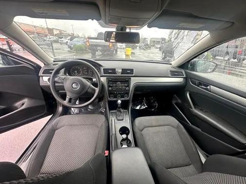 2014 Volkswagen Passat 2.5L S