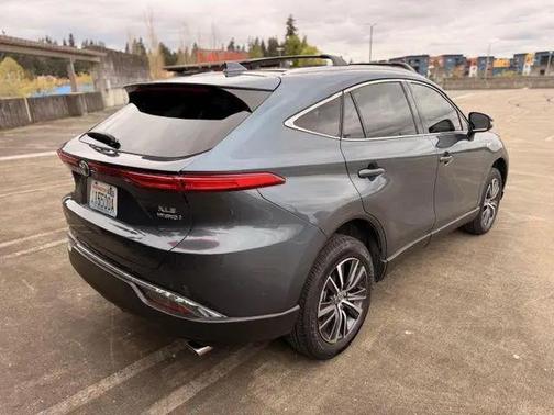 Coastal Gray Metallic 2021 Toyota Venza XLE