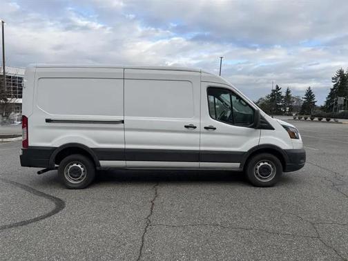 2022 Ford Transit-250 Base