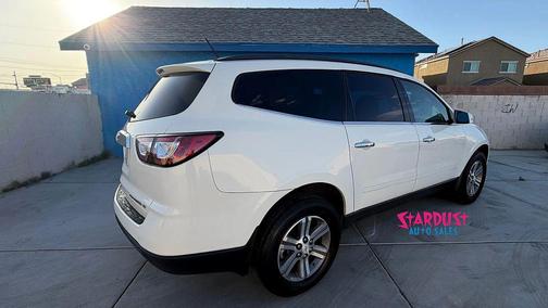 White 2015 Chevrolet Traverse 1LT