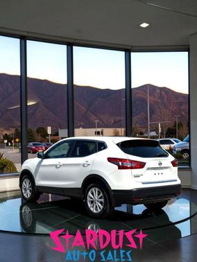 Glacier White 2018 Nissan Rogue Sport S