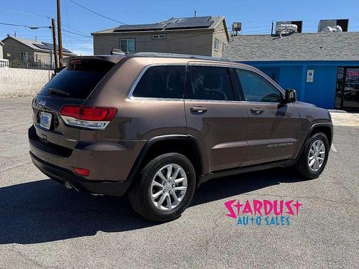 Walnut Brown Metallic Clearcoat 2021 Jeep Grand Cherokee Laredo