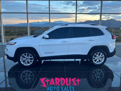 Bright White Clearcoat 2018 Jeep Cherokee Latitude